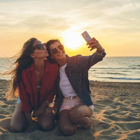 Luxury I Walk To Lägenhet