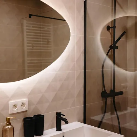 Luxury I Walk To Lägenhet