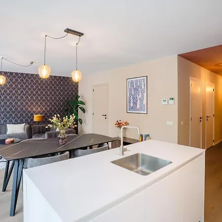 Luxury With 2 Patios By 오스텐드