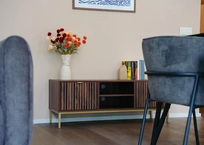 Luxury With 2 Patios By *