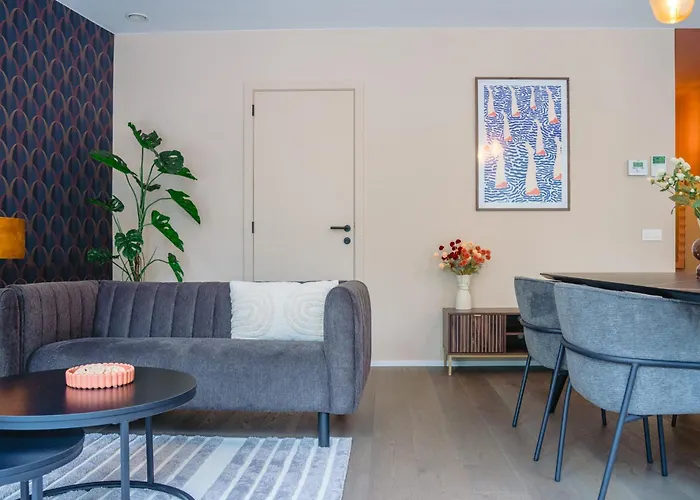 Luxury With 2 Patios By Апартаменты